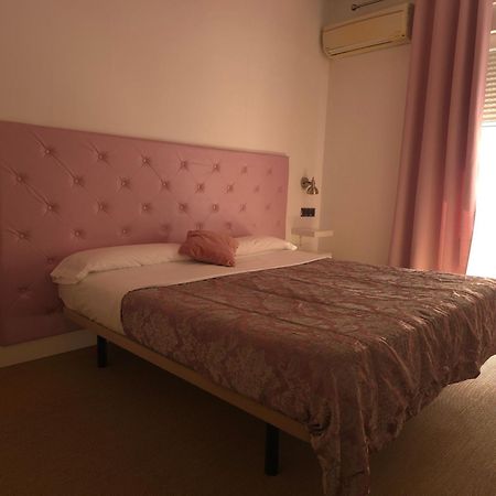 Hostal Santa Ana Colors Madrid Ngoại thất bức ảnh