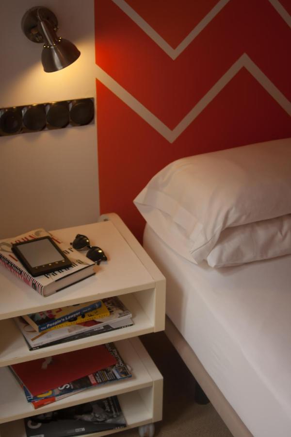 Hostal Santa Ana Colors Madrid Ngoại thất bức ảnh