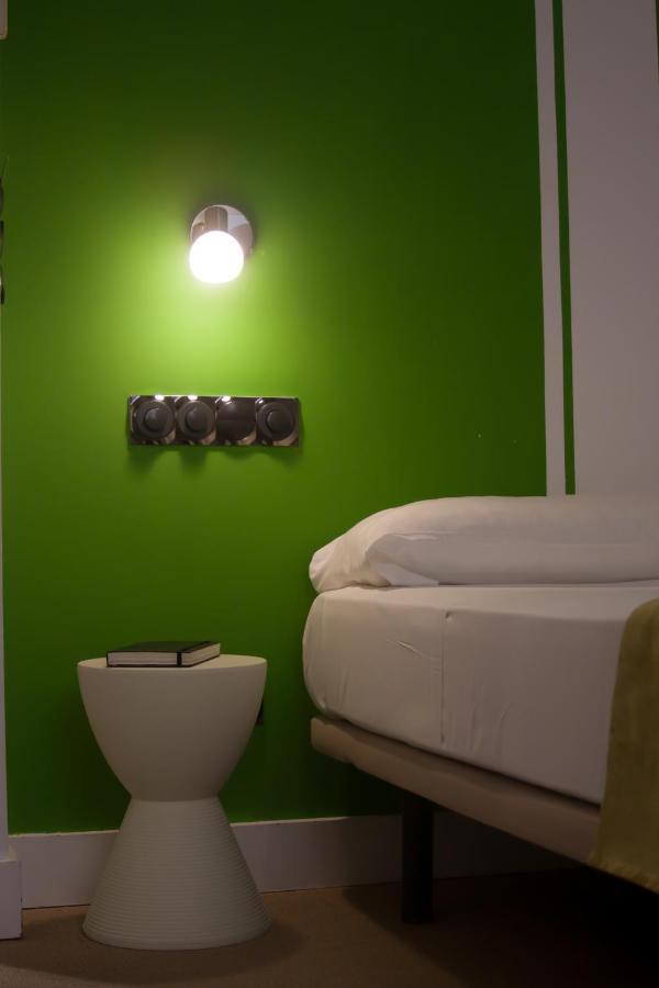 Hostal Santa Ana Colors Madrid Ngoại thất bức ảnh