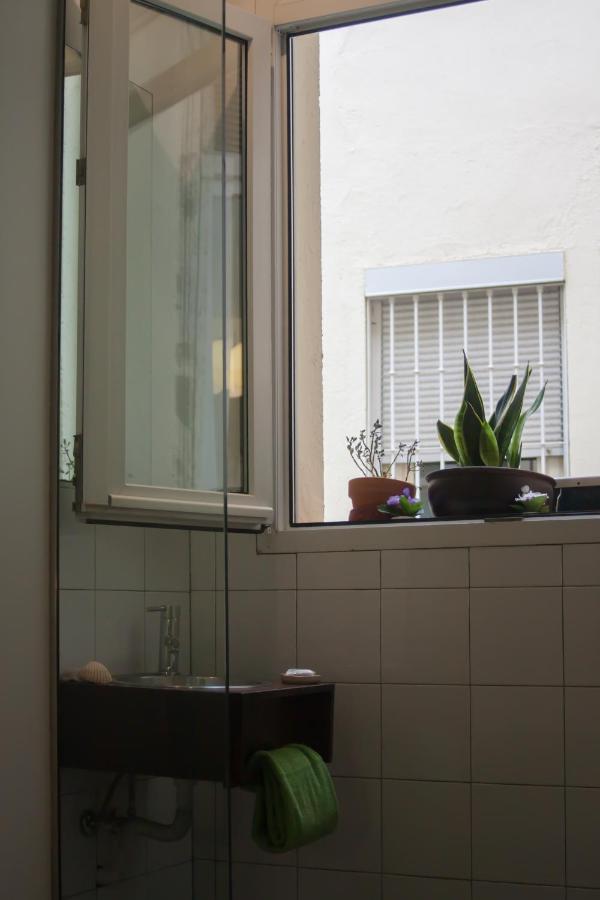 Hostal Santa Ana Colors Madrid Ngoại thất bức ảnh