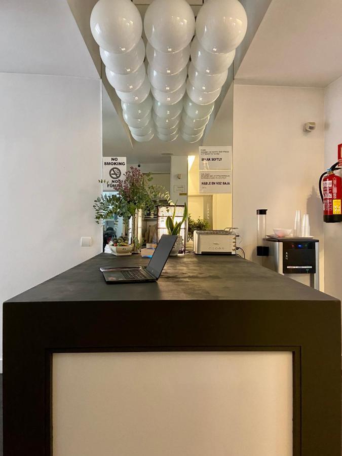 Hostal Santa Ana Colors Madrid Ngoại thất bức ảnh