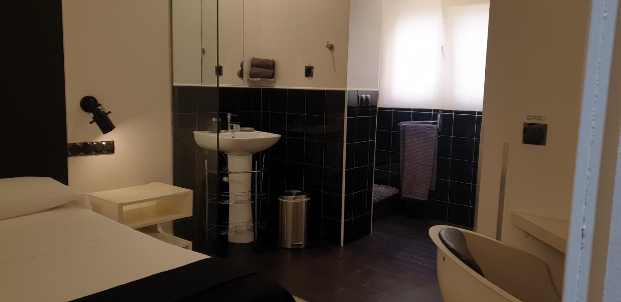 Hostal Santa Ana Colors Madrid Ngoại thất bức ảnh