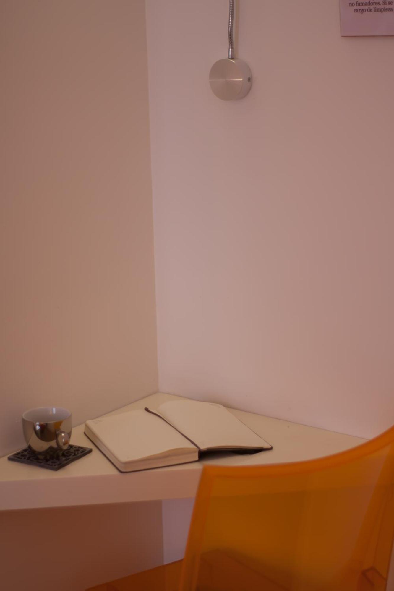 Hostal Santa Ana Colors Madrid Ngoại thất bức ảnh