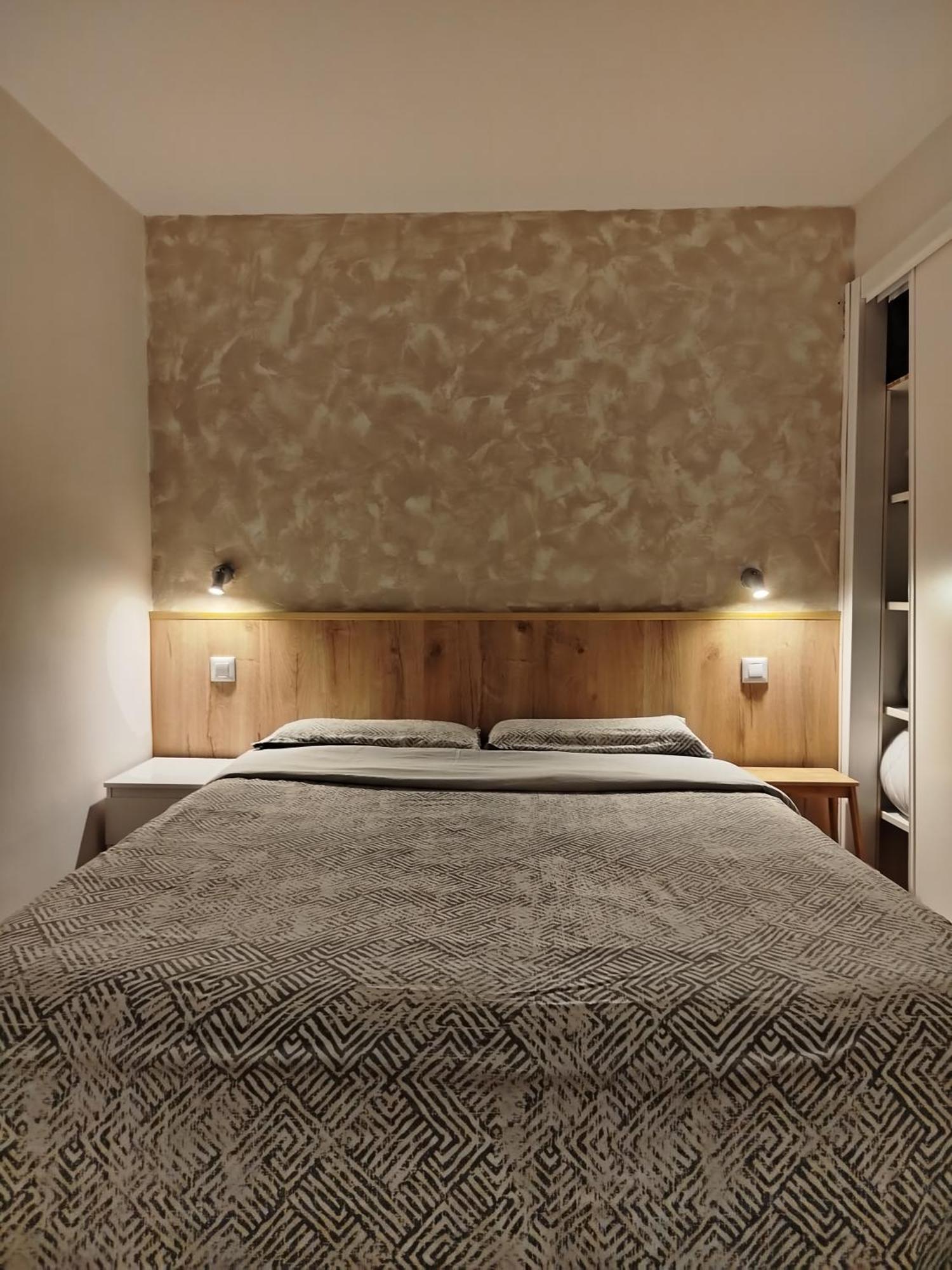 Hostal Santa Ana Colors Madrid Ngoại thất bức ảnh