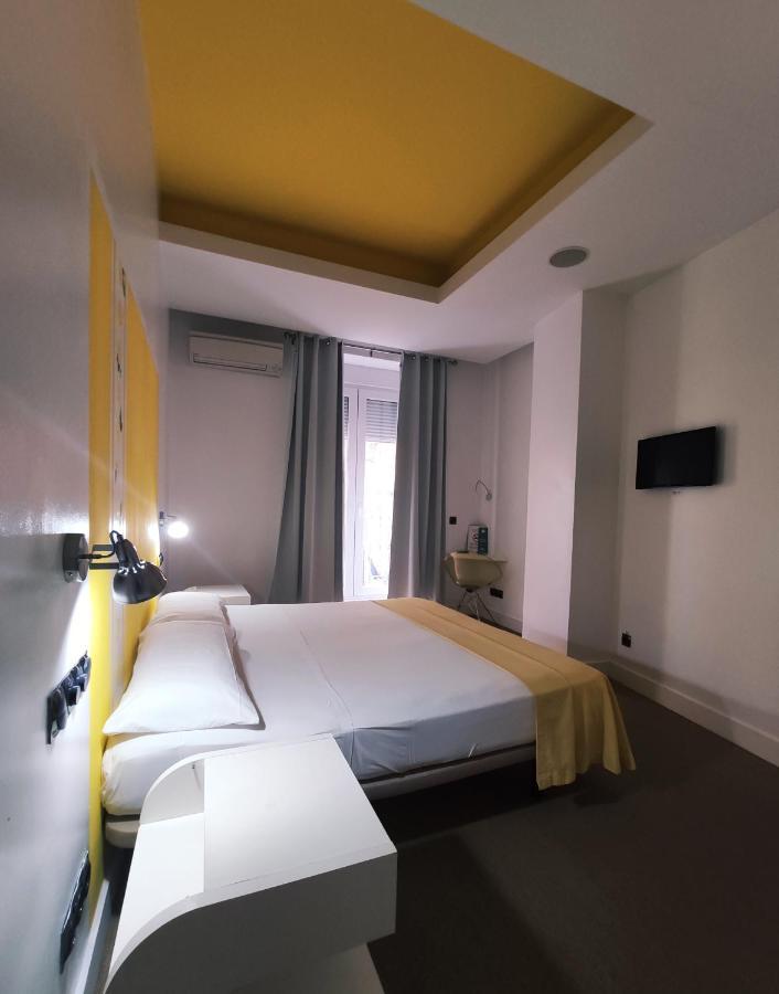 Hostal Santa Ana Colors Madrid Ngoại thất bức ảnh