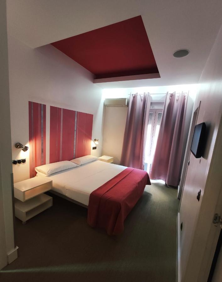 Hostal Santa Ana Colors Madrid Ngoại thất bức ảnh