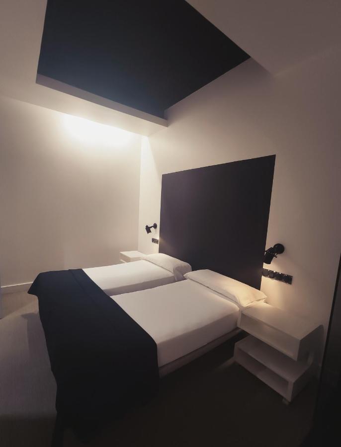 Hostal Santa Ana Colors Madrid Ngoại thất bức ảnh