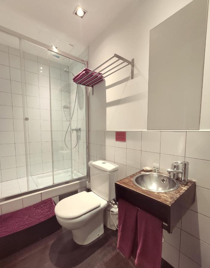 Hostal Santa Ana Colors Madrid Ngoại thất bức ảnh